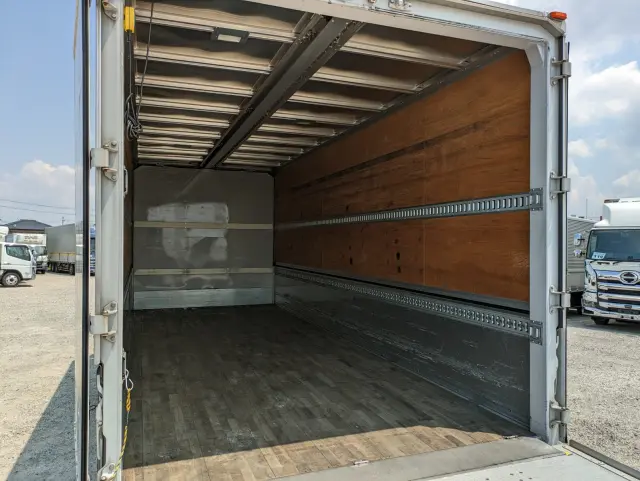 UD コンドル 2RG-BRR90T2(2WD)の写真20