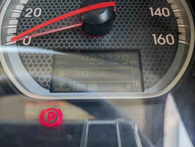 UD コンドル 2RG-BRR90T2(2WD)の写真44