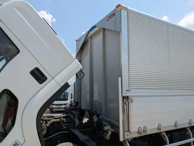 UD コンドル 2RG-BRR90T2(2WD)の写真47