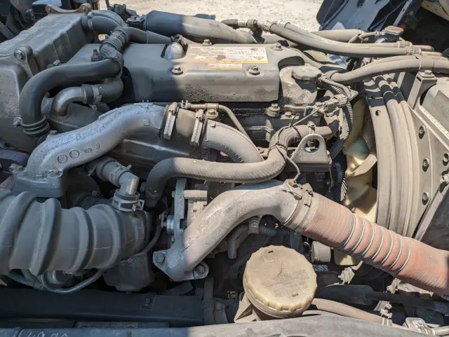 UD コンドル 2RG-BRR90T2(2WD)の写真49