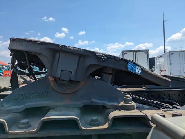 日野 プロフィア QPG-SH1EDDG(2WD)の写真13