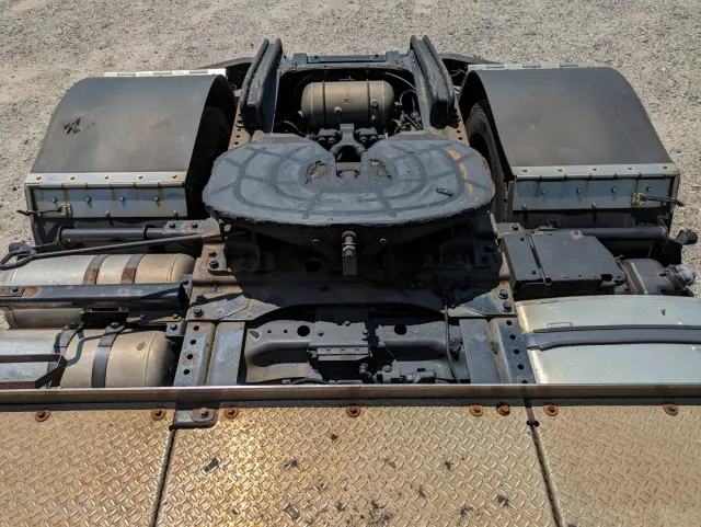 日野 プロフィア QPG-SH1EDDG(2WD)の写真16