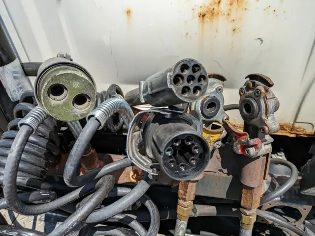 日野 プロフィア QPG-SH1EDDG(2WD)の写真18