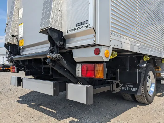 いすゞ エルフ TRG-NPR85AN(2WD)の写真7