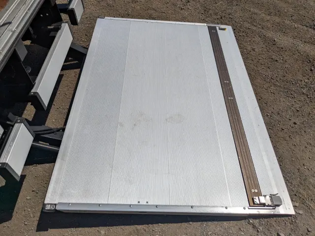 いすゞ エルフ TRG-NPR85AN(2WD)の写真10