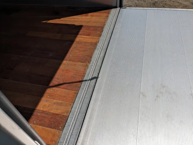 いすゞ エルフ TRG-NPR85AN(2WD)の写真11