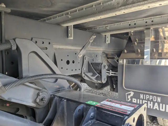 いすゞ エルフ TRG-NPR85AN(2WD)の写真32