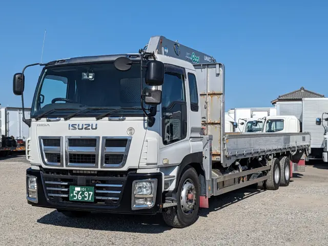 いすゞ ギガ QKG-CYY77AY(6x4)の写真1