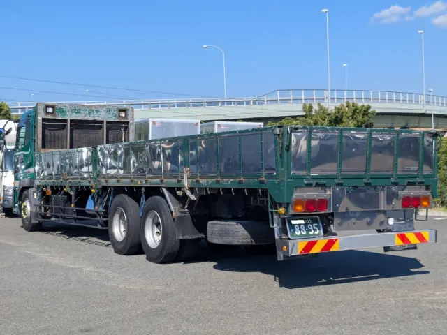 UD クオン QKG-CD5ZL(6x2)の写真4