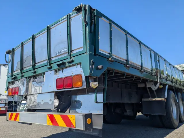 UD クオン QKG-CD5ZL(6x2)の写真7