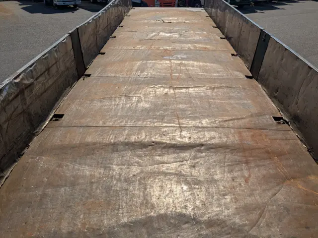 UD クオン QKG-CD5ZL(6x2)の写真16