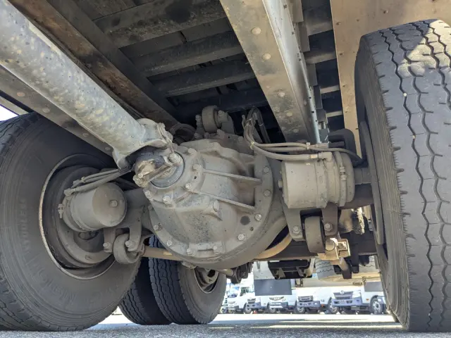 UD クオン QKG-CD5ZL(6x2)の写真21