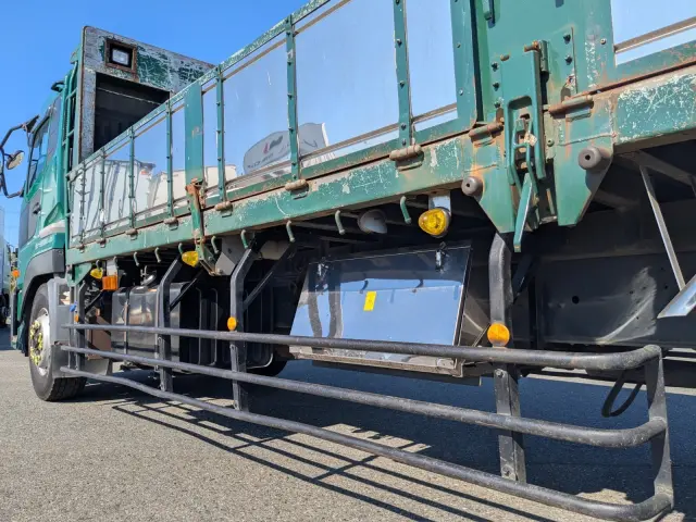 UD クオン QKG-CD5ZL(6x2)の写真22