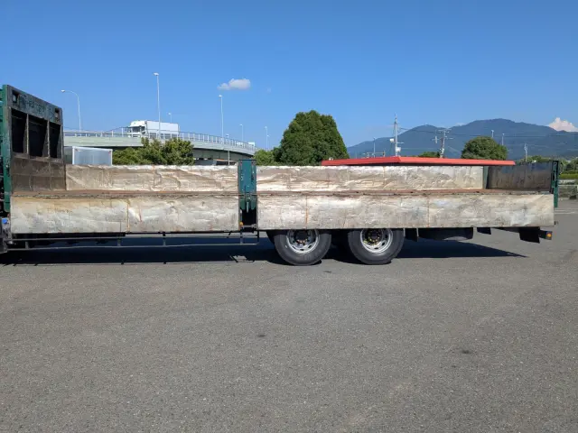 UD クオン QKG-CD5ZL(6x2)の写真23