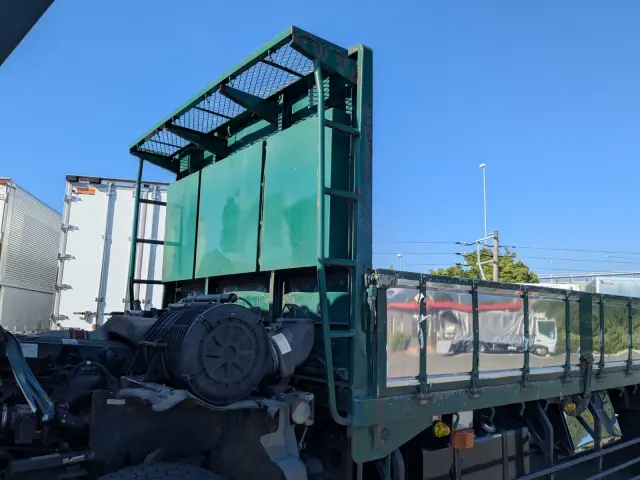 UD クオン QKG-CD5ZL(6x2)の写真39