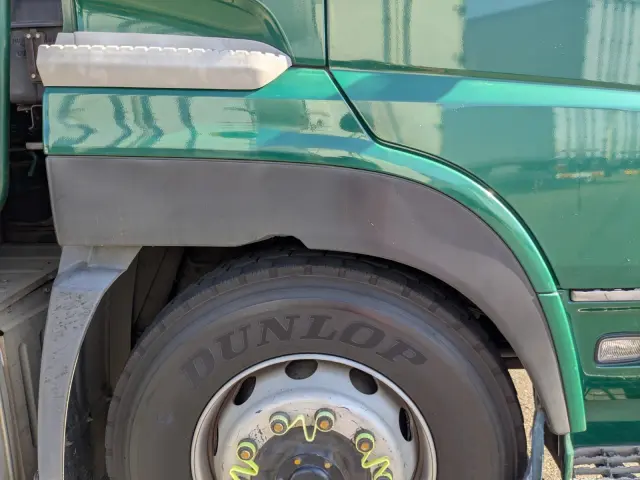 UD クオン QKG-CD5ZL(6x2)の写真49