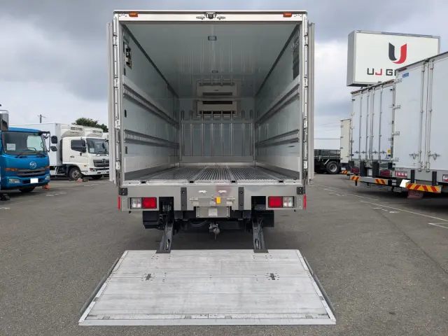 日野 レンジャー 2KG-FD2ABG(2WD)の写真9