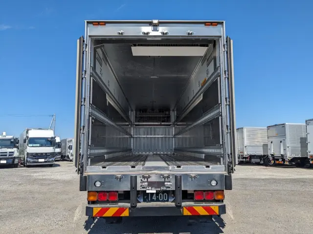 日野 プロフィア 2DG-FW1AHJ(8x4)の写真9