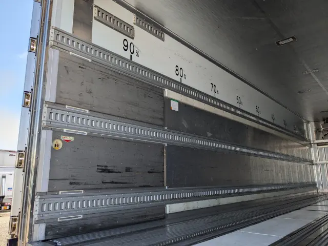 日野 プロフィア 2DG-FW1AHJ(8x4)の写真20