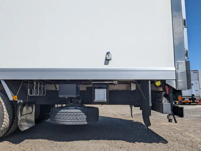 日野 プロフィア 2DG-FW1AHJ(8x4)の写真22