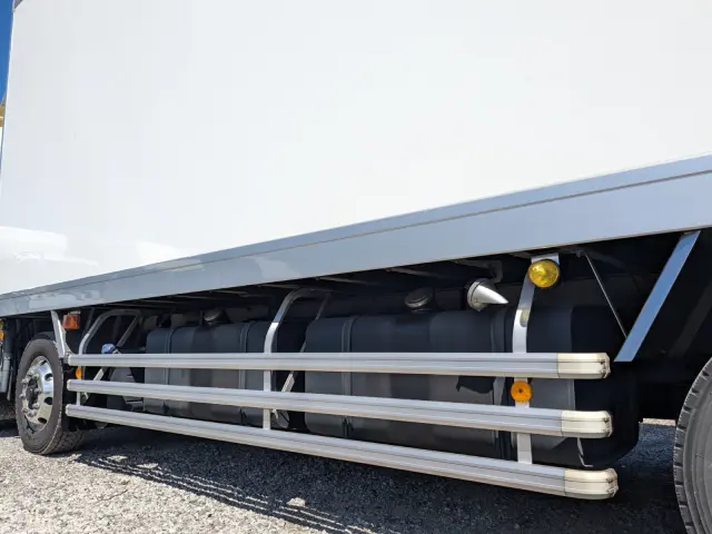 日野 プロフィア 2DG-FW1AHJ(8x4)の写真28