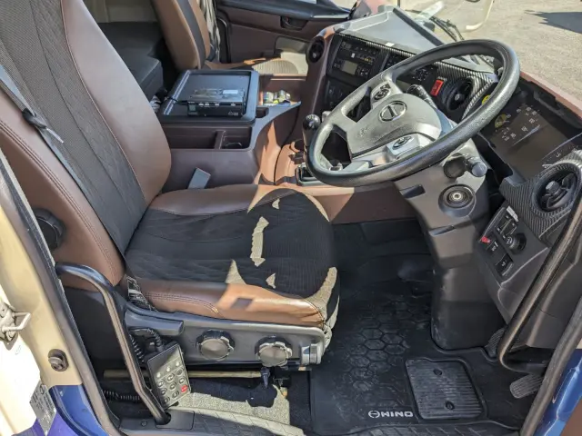 日野 プロフィア 2DG-FW1AHJ(8x4)の写真38