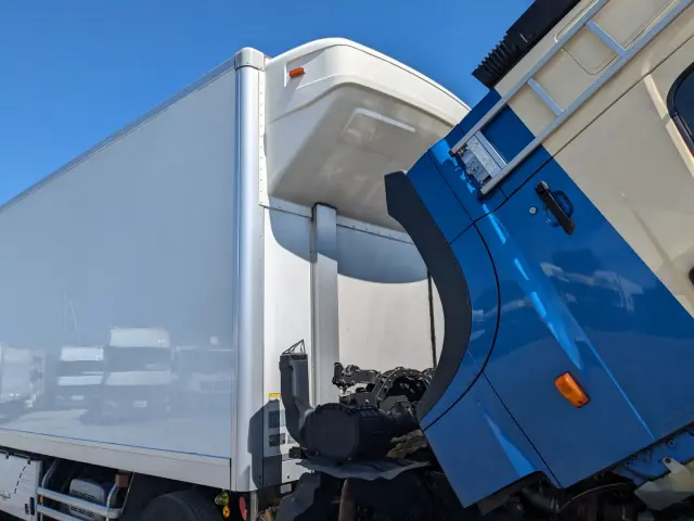 日野 プロフィア 2DG-FW1AHJ(8x4)の写真49