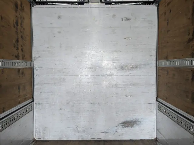 いすゞ ギガ QKG-CYJ77A(8x4)の写真17