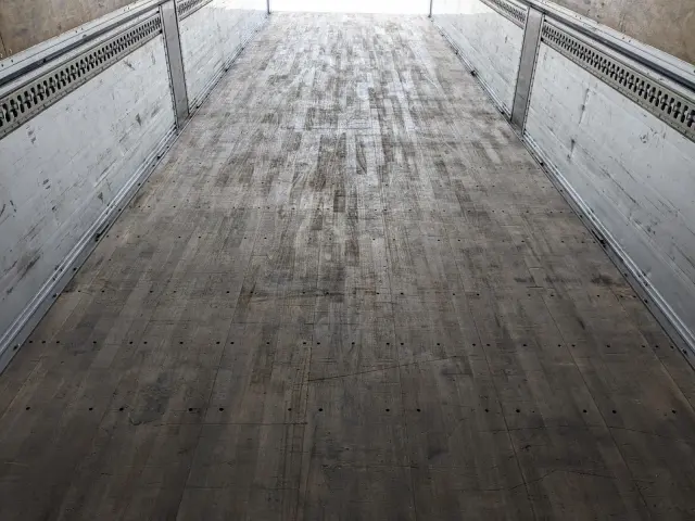 いすゞ ギガ QKG-CYJ77A(8x4)の写真19