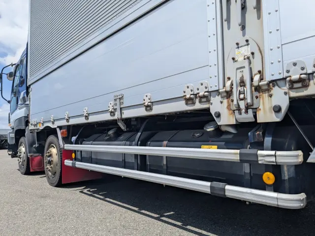 いすゞ ギガ QKG-CYJ77A(8x4)の写真25