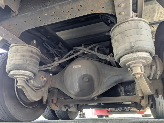 いすゞ ギガ QKG-CYJ77A(8x4)の写真30