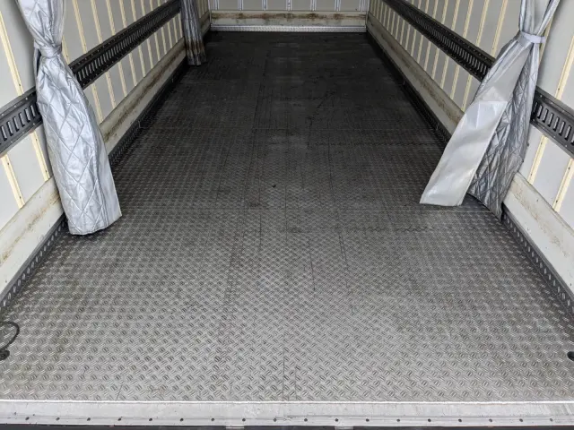 日野 レンジャー 2KG-FC2ABA(2WD)の写真16