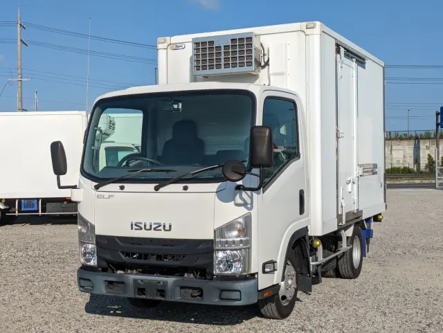 いすゞ エルフ TPG-NLR85AN(2WD)の写真1