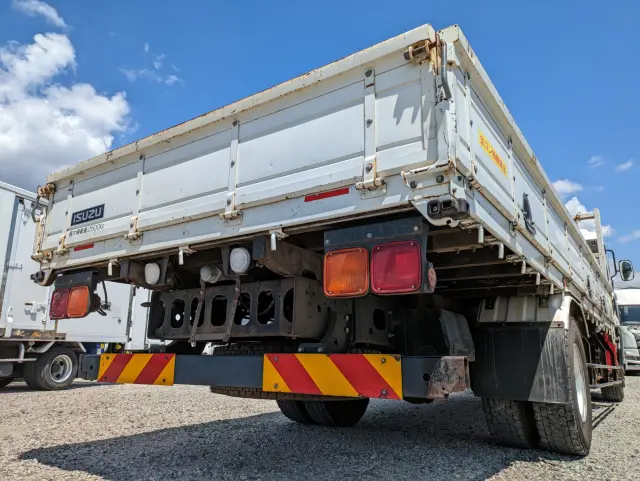 いすゞ フォワード 2PG-FRR90S1(2WD)の写真9