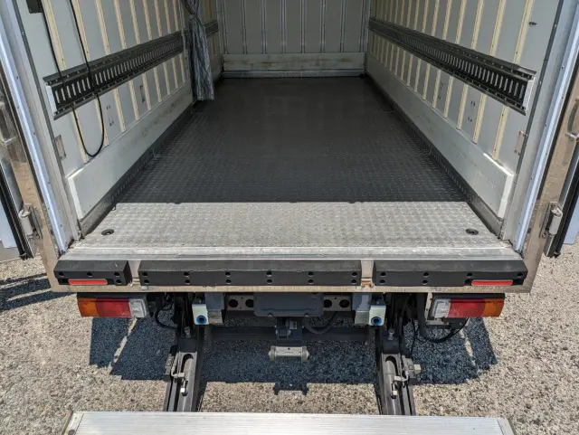 日野 デュトロ TPG-XZU712M(2WD)の写真14