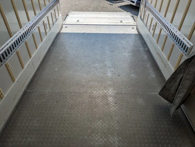 日野 デュトロ TPG-XZU712M(2WD)の写真20