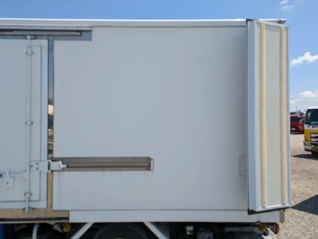 日野 デュトロ TPG-XZU712M(2WD)の写真23