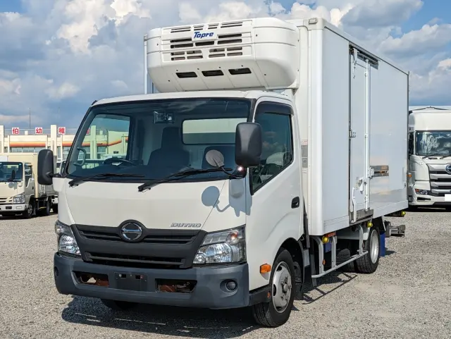 日野 デュトロ TPG-XZU710M(2WD)の写真1