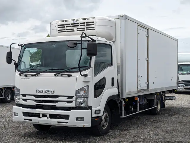 いすゞ フォワード 2PG-FRR90S2(2WD)の写真1