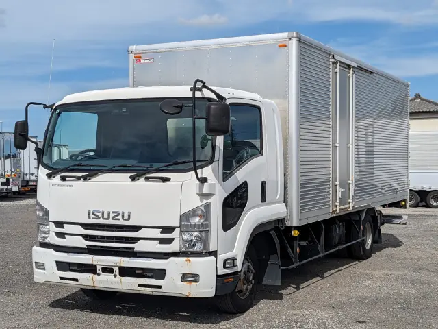 いすゞ フォワード TKG-FRR90S2(2WD)の写真1