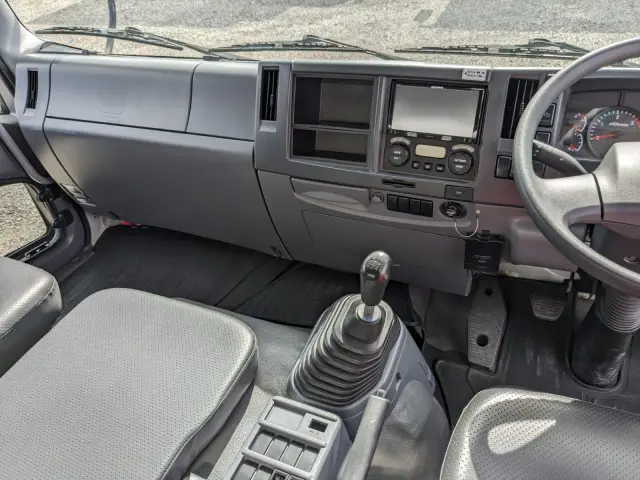 いすゞ フォワード TKG-FRR90S2(2WD)の写真2
