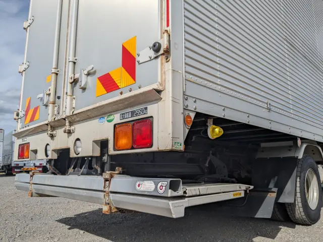 いすゞ フォワード TKG-FRR90S2(2WD)の写真7