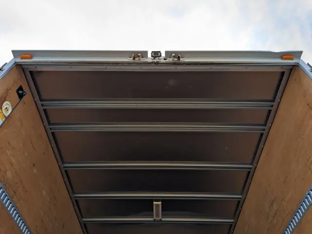 いすゞ フォワード TKG-FRR90S2(2WD)の写真16