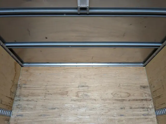 いすゞ フォワード TKG-FRR90S2(2WD)の写真20