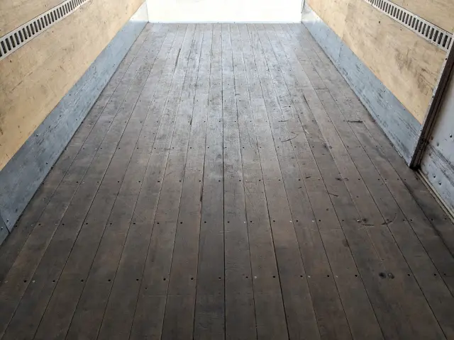 いすゞ フォワード TKG-FRR90S2(2WD)の写真22