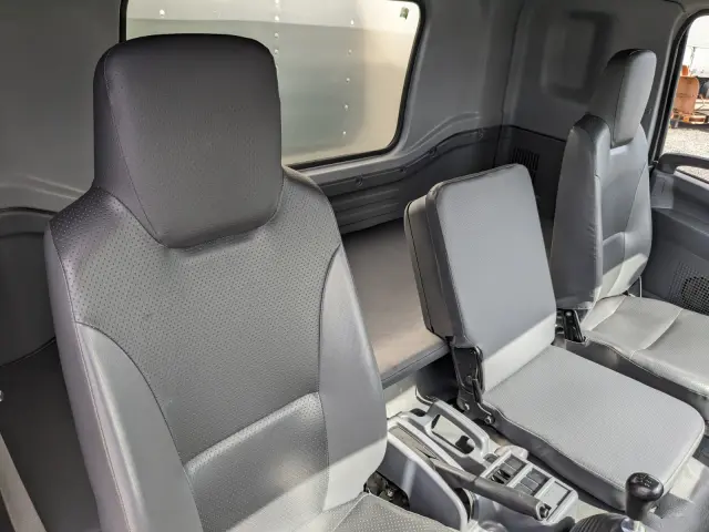 いすゞ フォワード TKG-FRR90S2(2WD)の写真36