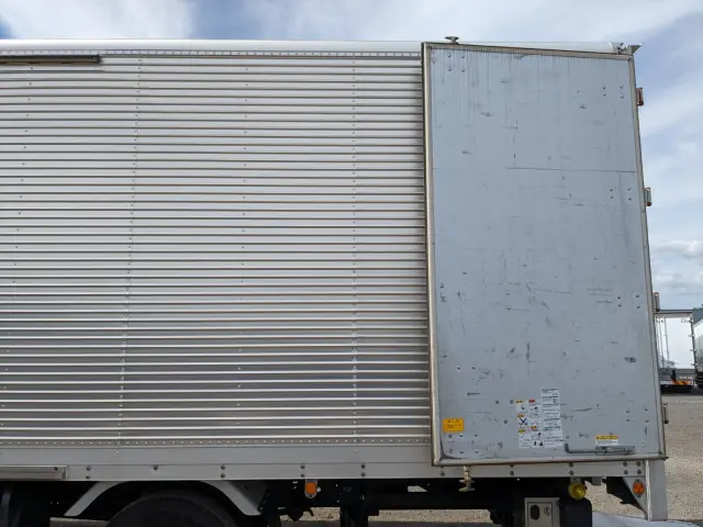 いすゞ フォワード TKG-FRR90S2(2WD)の写真45