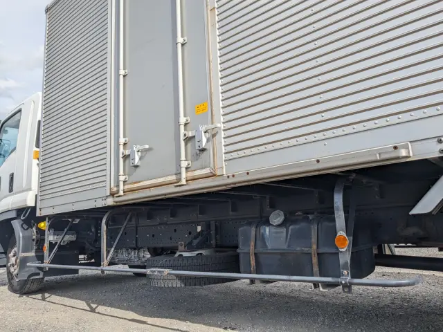 いすゞ フォワード TKG-FRR90S2(2WD)の写真47