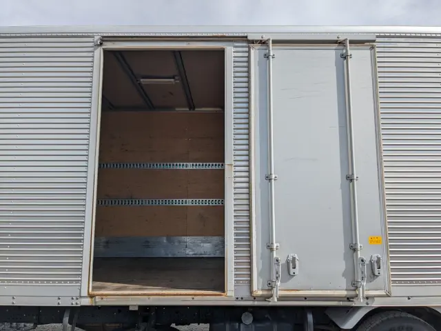 いすゞ フォワード TKG-FRR90S2(2WD)の写真49