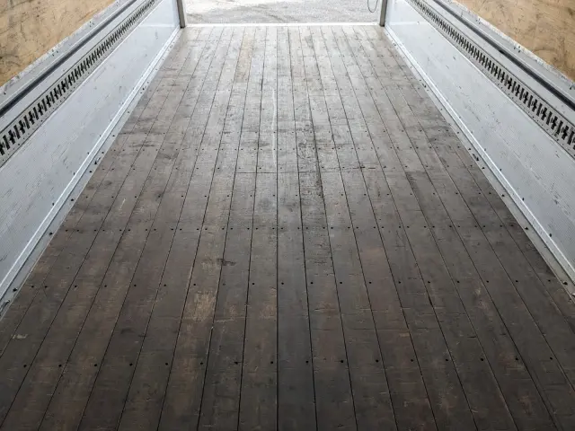 いすゞ フォワード 2PG-FRR90S2(2WD)の写真21